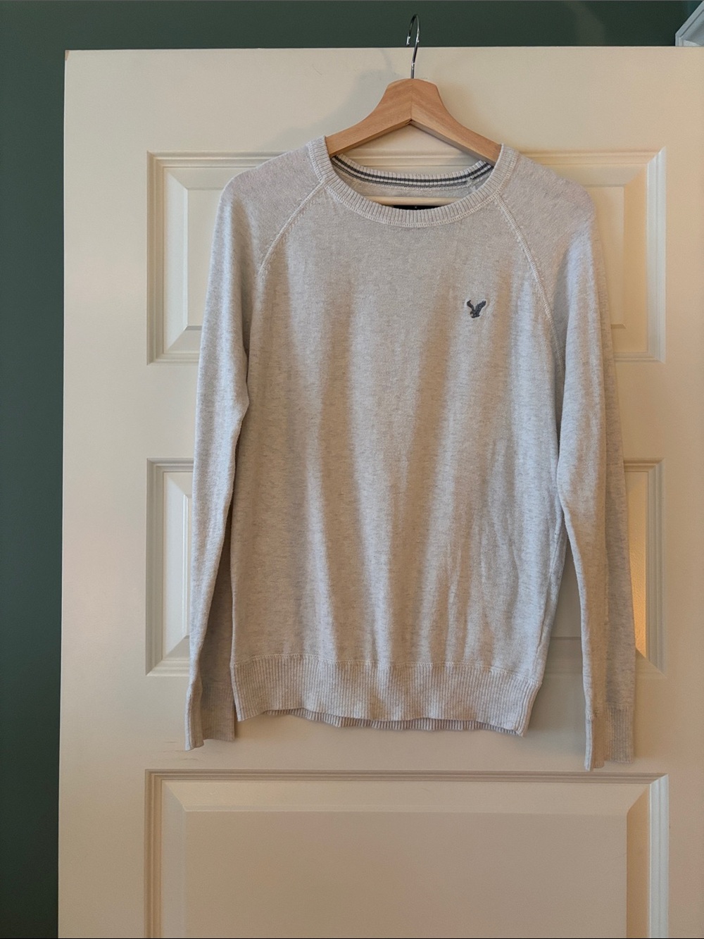 Men's Light Heather Oatmeal-Gray Crewneck Sweater with Subtle Chest Logo